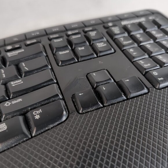 Microsoft Comfort Curve Keyboard 5000 w/ USB Dongle TESTED Black WUG0872 Slim - Picture 8 of 15